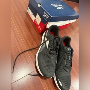 Brand new Reebok Men's Endless Roas 2.0 men’s running shoes size 9